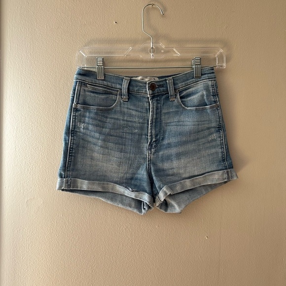 Abercrombie & Fitch High Rise Short Size 2 - Picture 1 of 5